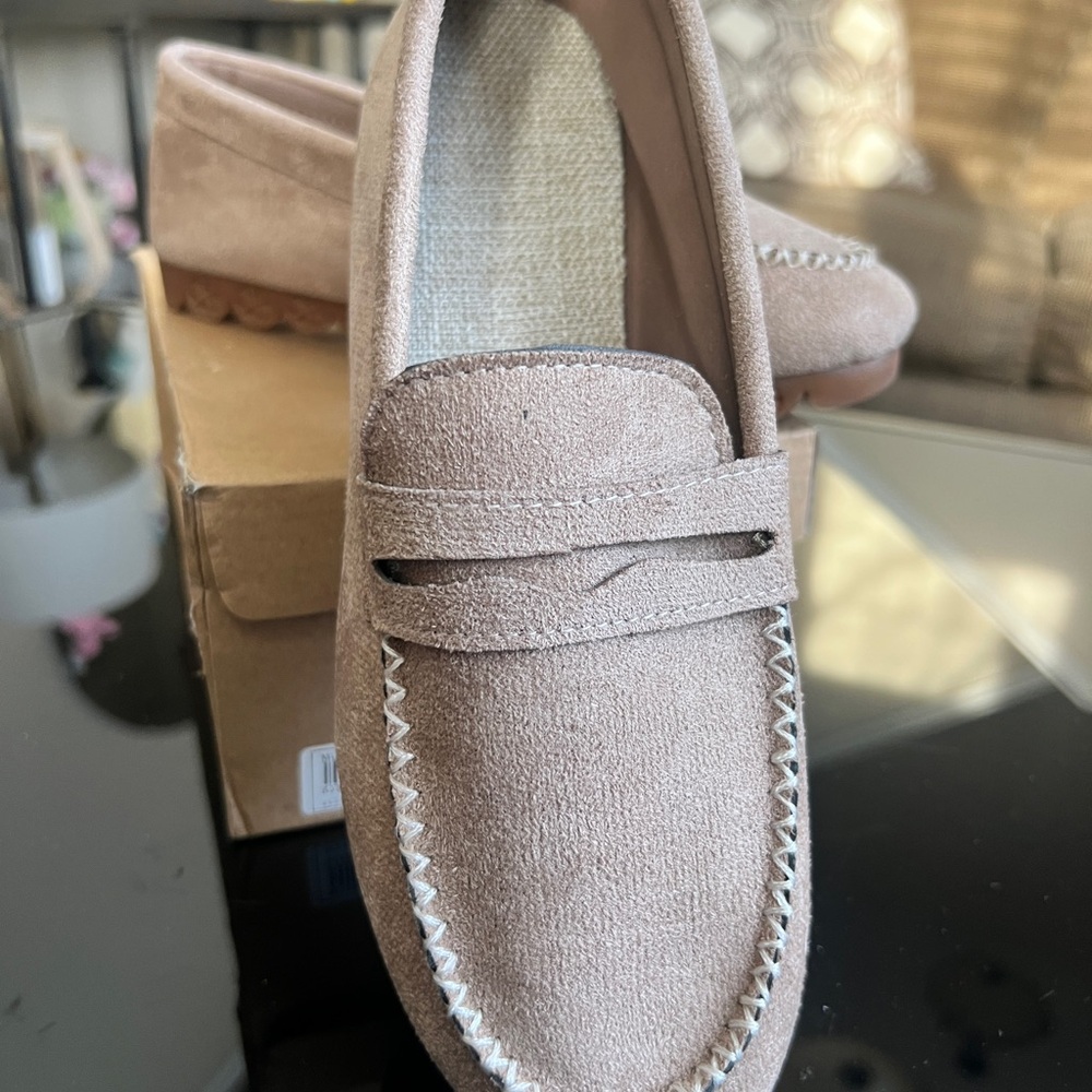 Women's Tan Loafers